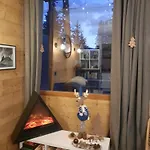 La Petite Foret 1700 * شاروس