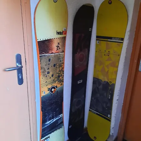 La Petite Foret 1700 샴루스